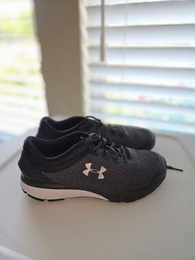 Under Armour Black Athletic Sneakers Size 9.5